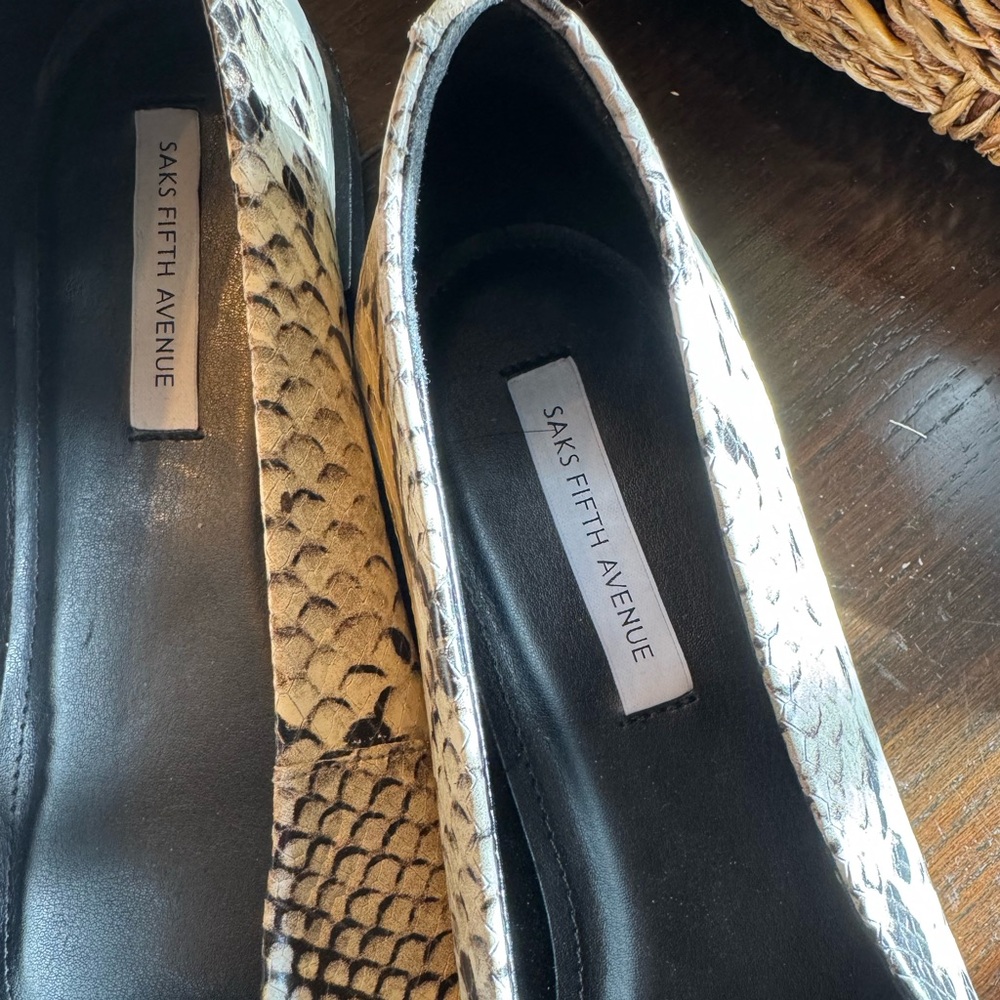 Saks Fifth Avenue Women's Snakeskin Flats - Black and Tan